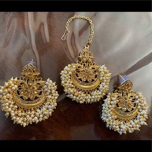 Cluster of pearls tikka and earring set